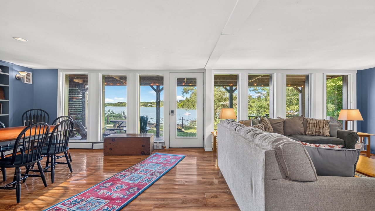 Photo of Livingroom in Bridport