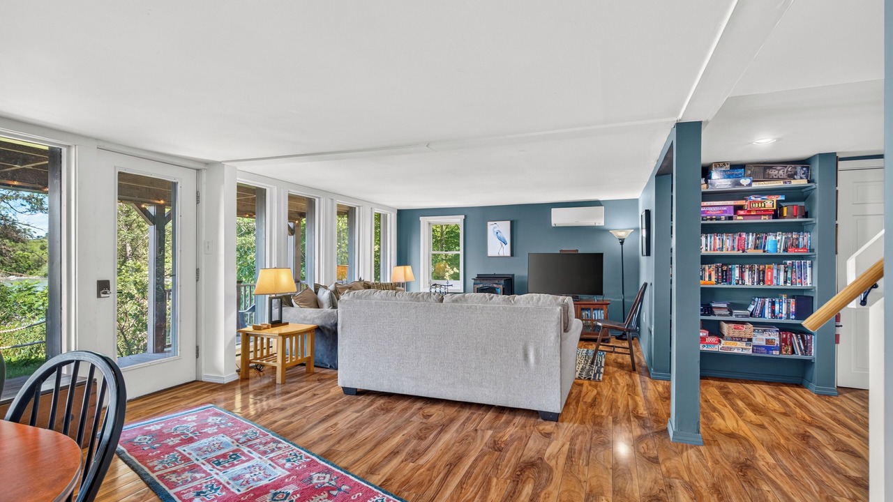 Photo of Livingroom in Bridport