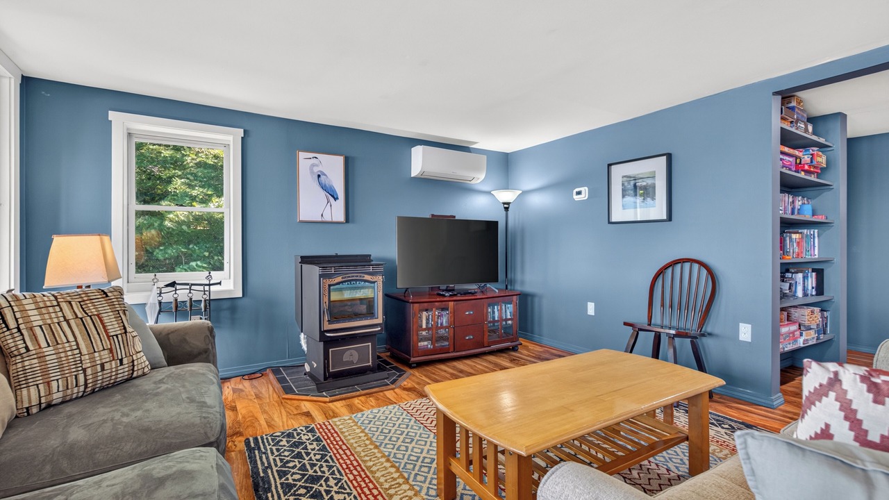 Photo of Livingroom in Bridport