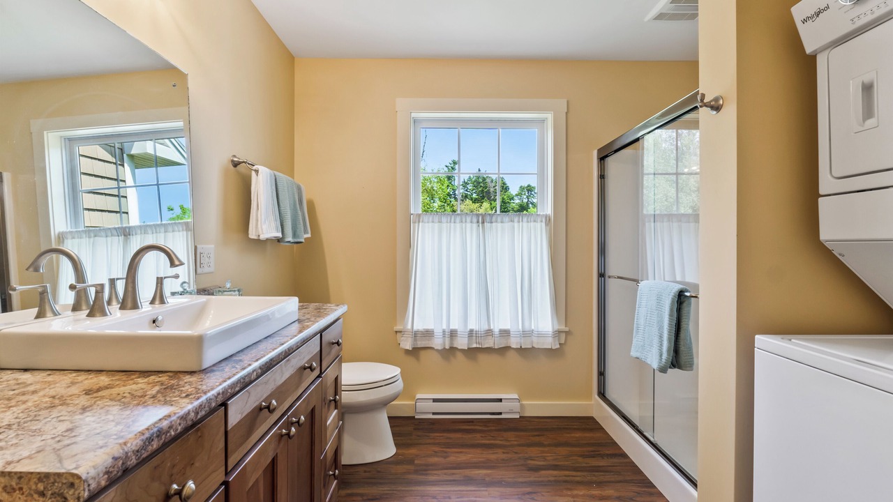 Photo of Bathroom in Mid-Coast and Islands