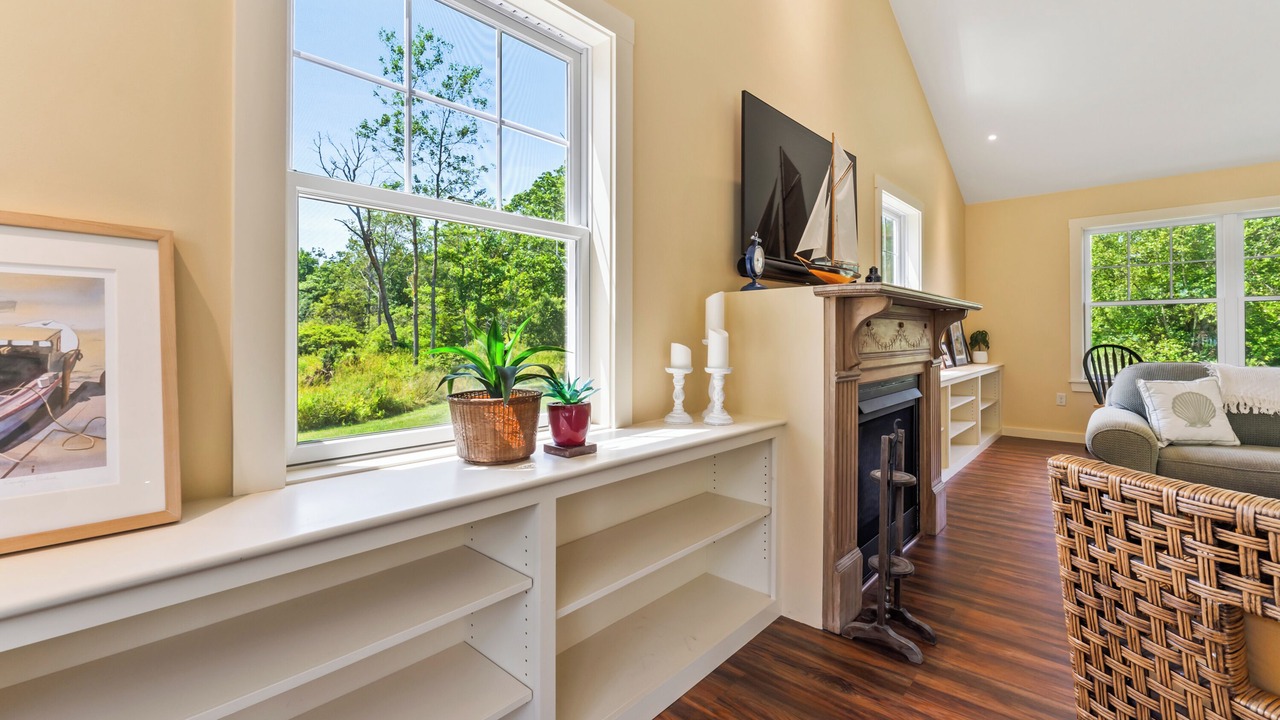 Photo of Livingroom in Mid-Coast and Islands