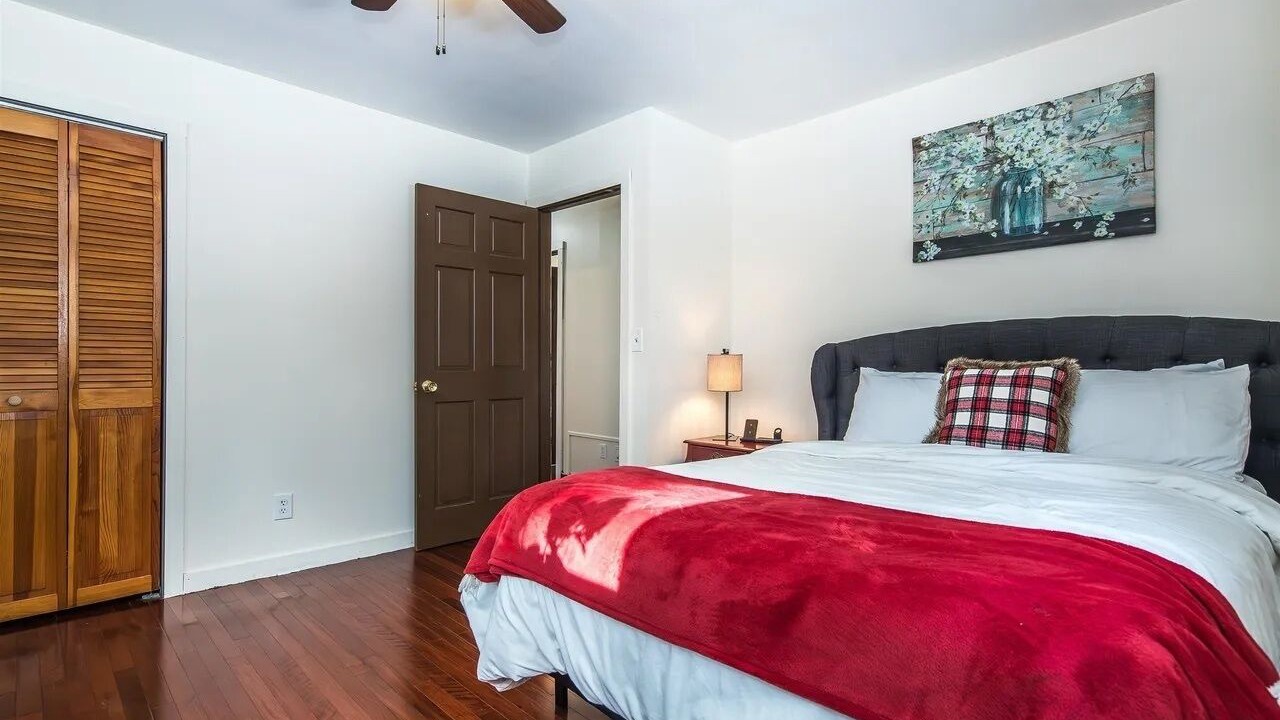 Photo of Bedroom in Mount Holly