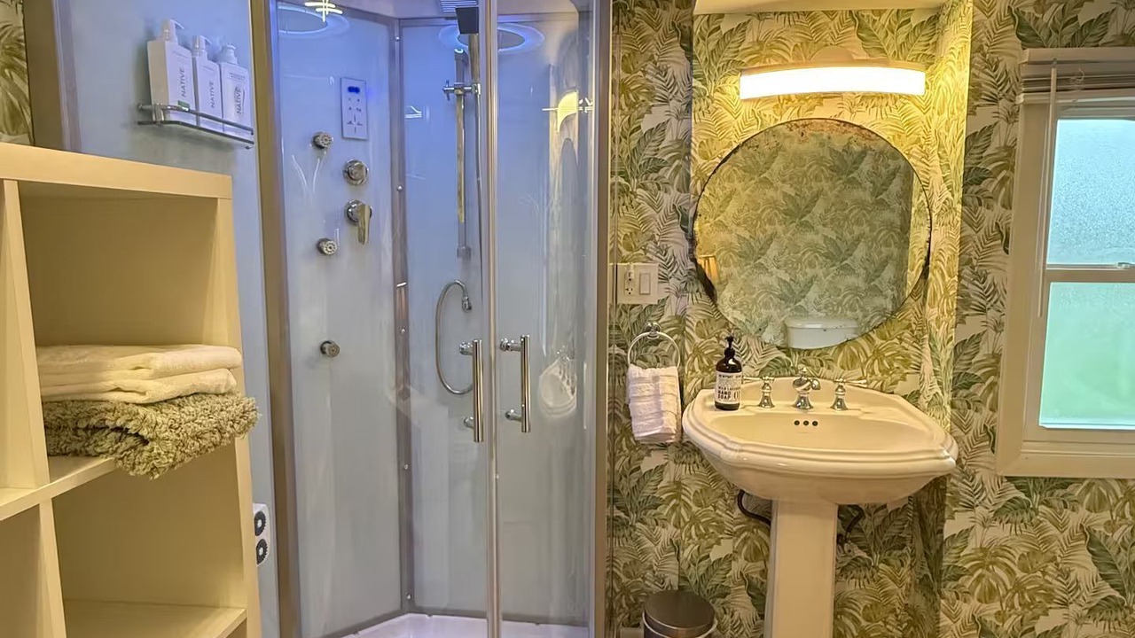 Photo of Bathroom in Charlotteville