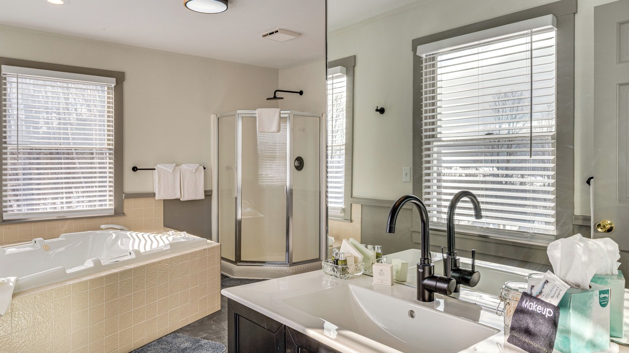 Photo of Bathroom in Lower Waterford