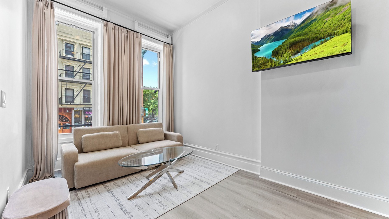 Photo of Livingroom in East Harlem