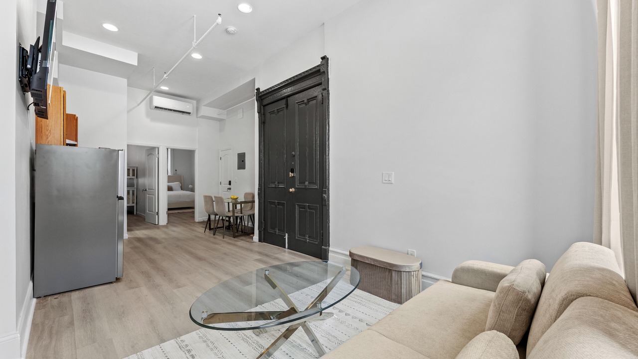 Photo of Livingroom in East Harlem