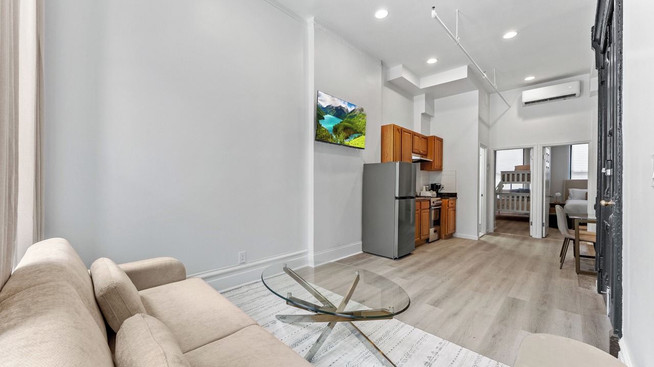 Photo of Livingroom in East Harlem
