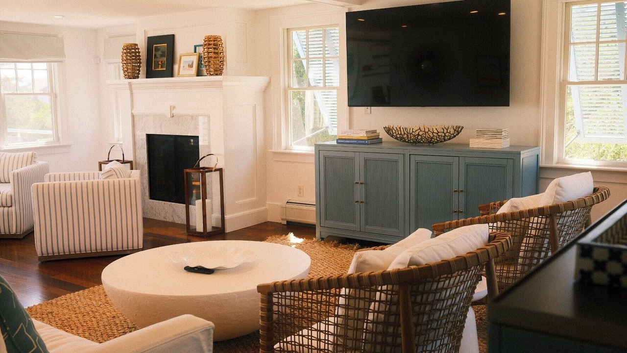 Photo of Livingroom in South Dartmouth