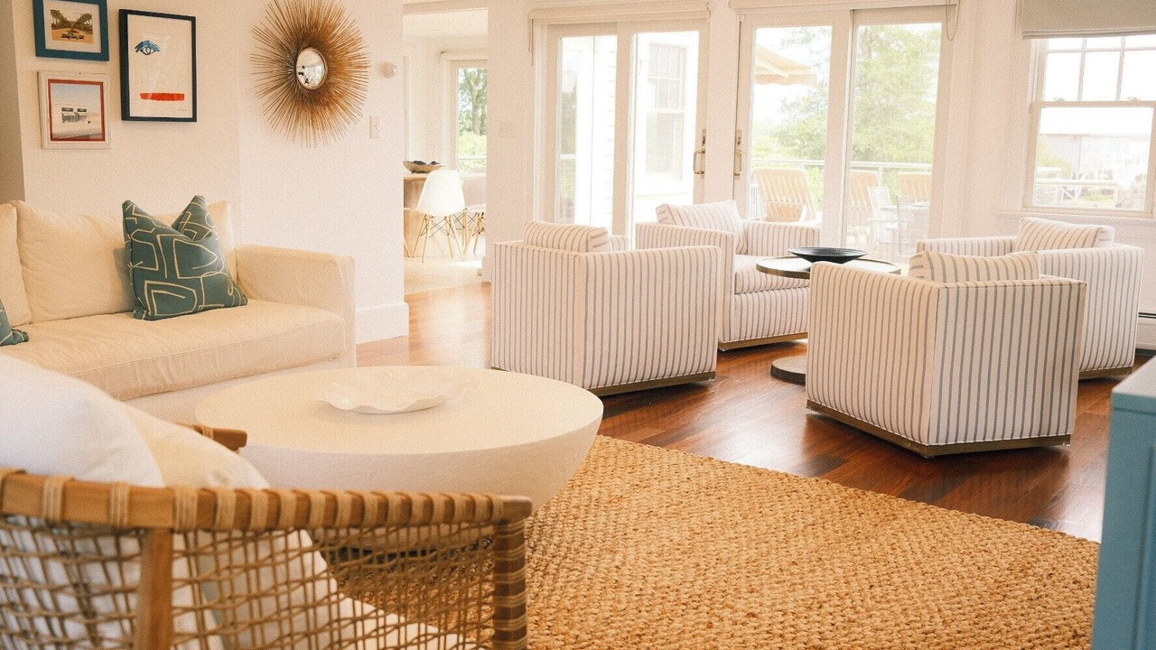 Photo of Livingroom in South Dartmouth