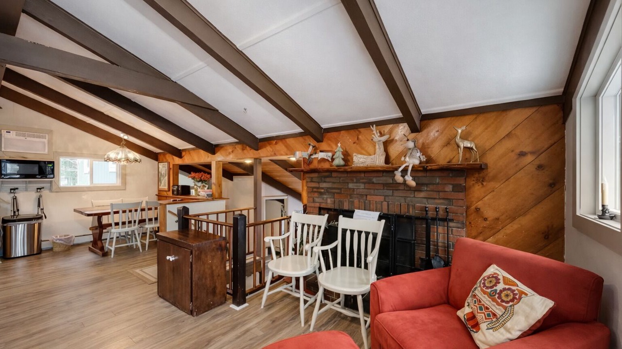 Photo of Livingroom in Birchview by the Saco