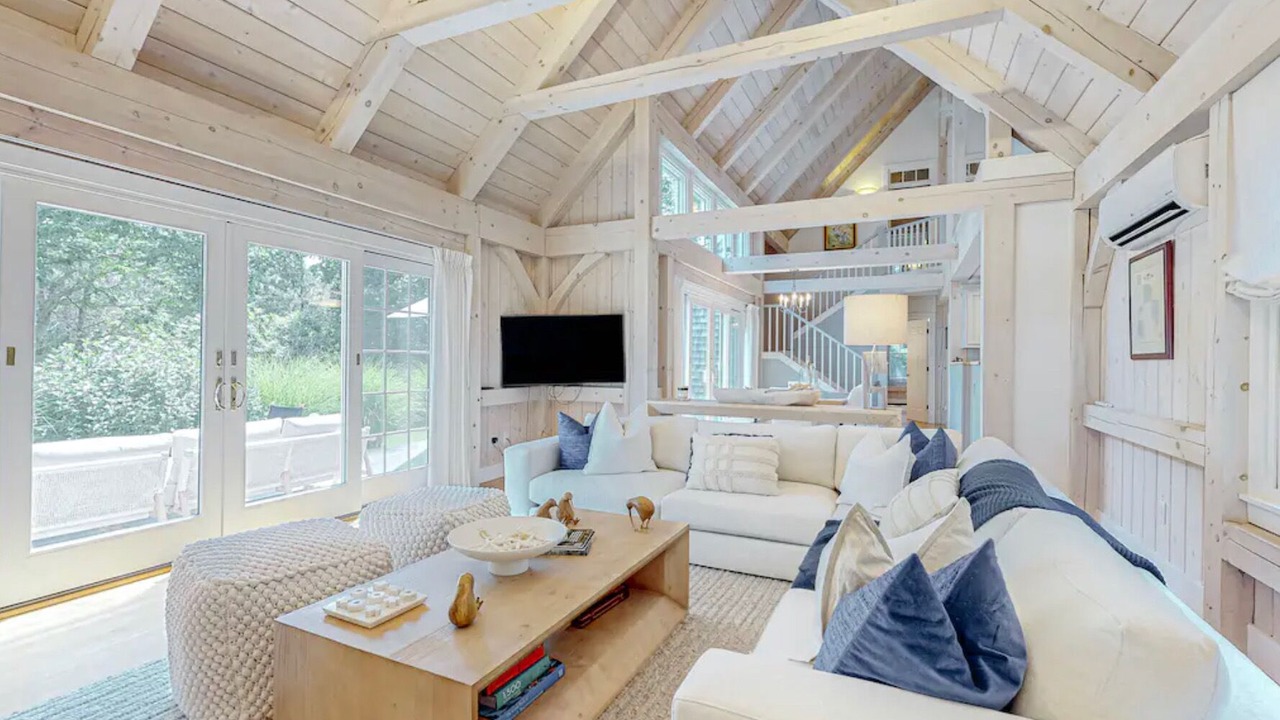 Photo of Livingroom in West Tisbury