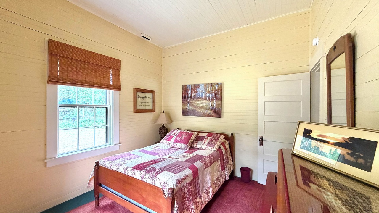Photo of Bedroom in Holderness