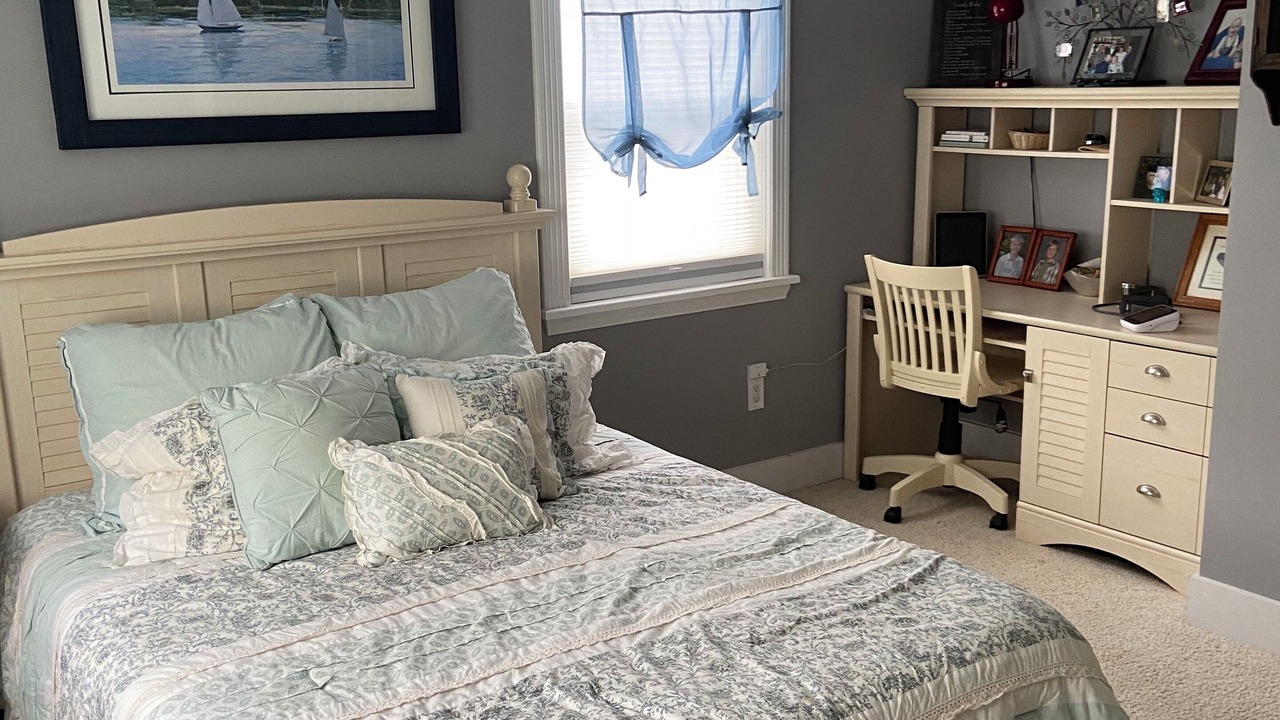 Photo of Bedroom in Vineyard Haven