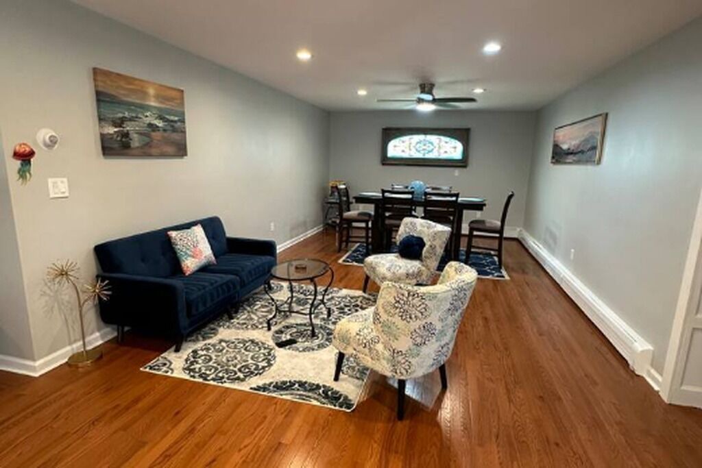 Photo of Livingroom in Neptune City