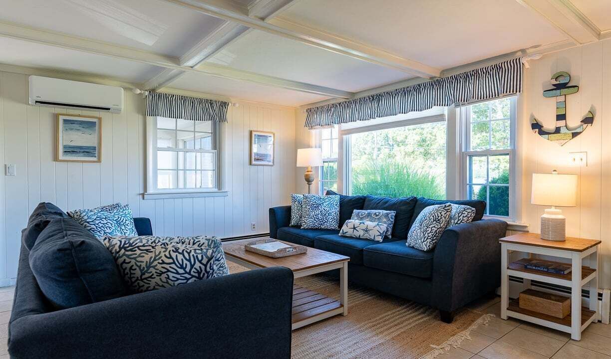 Photo of Livingroom in Narragansett