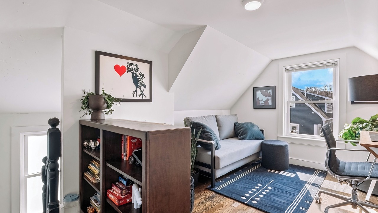 Photo of Livingroom in Somerville
