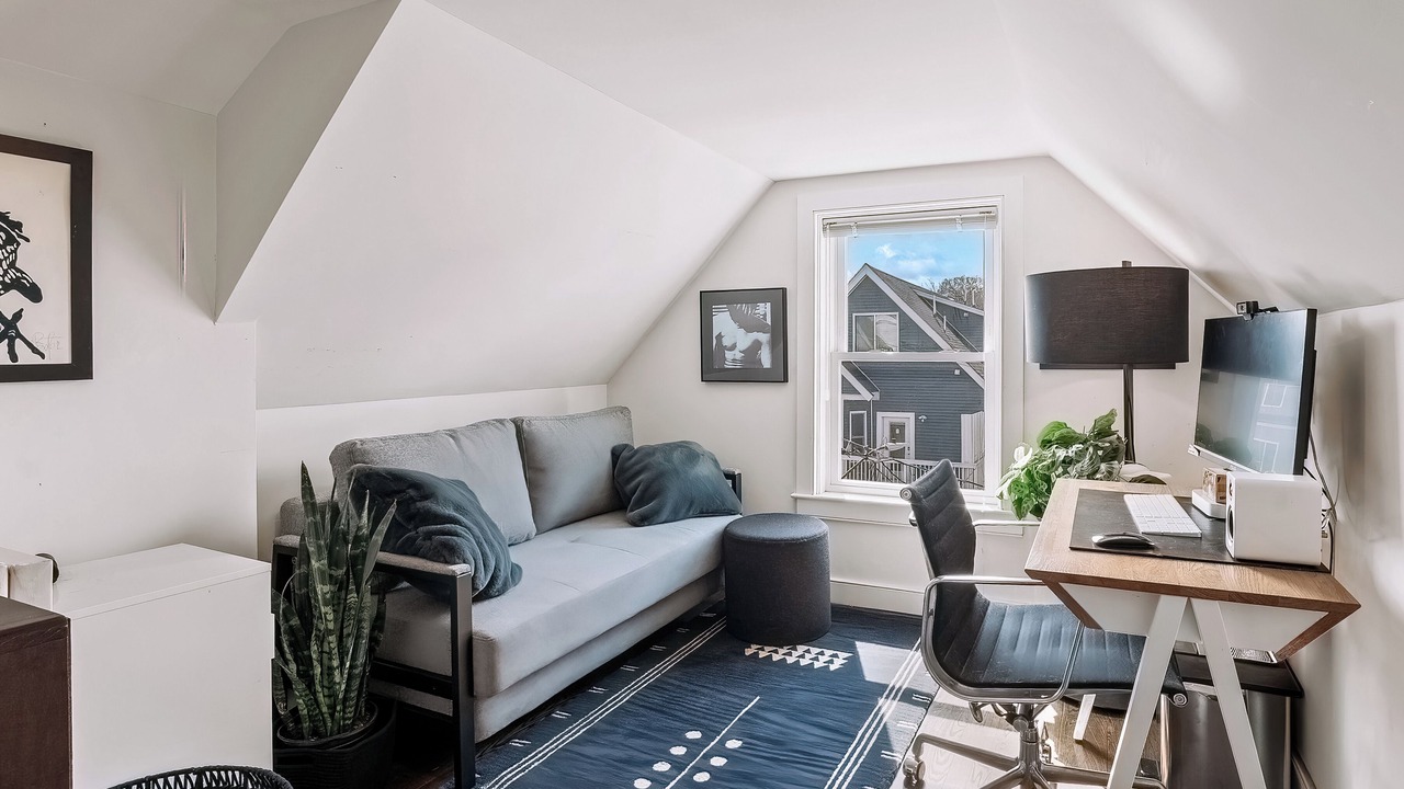 Photo of Livingroom in Somerville