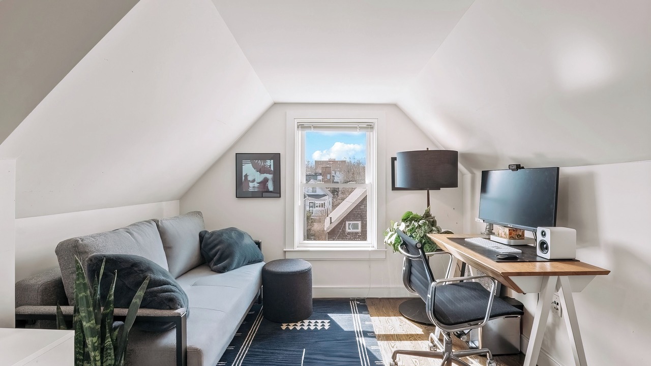 Photo of Livingroom in Somerville