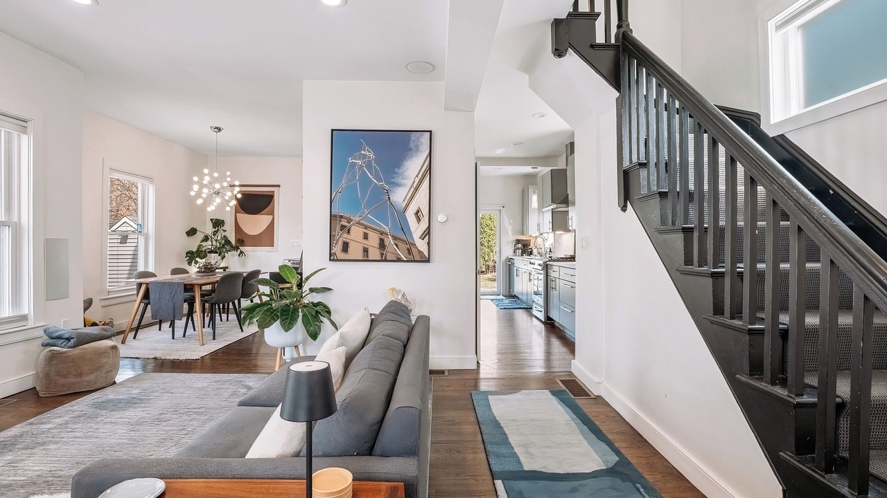 Photo of Livingroom in Somerville