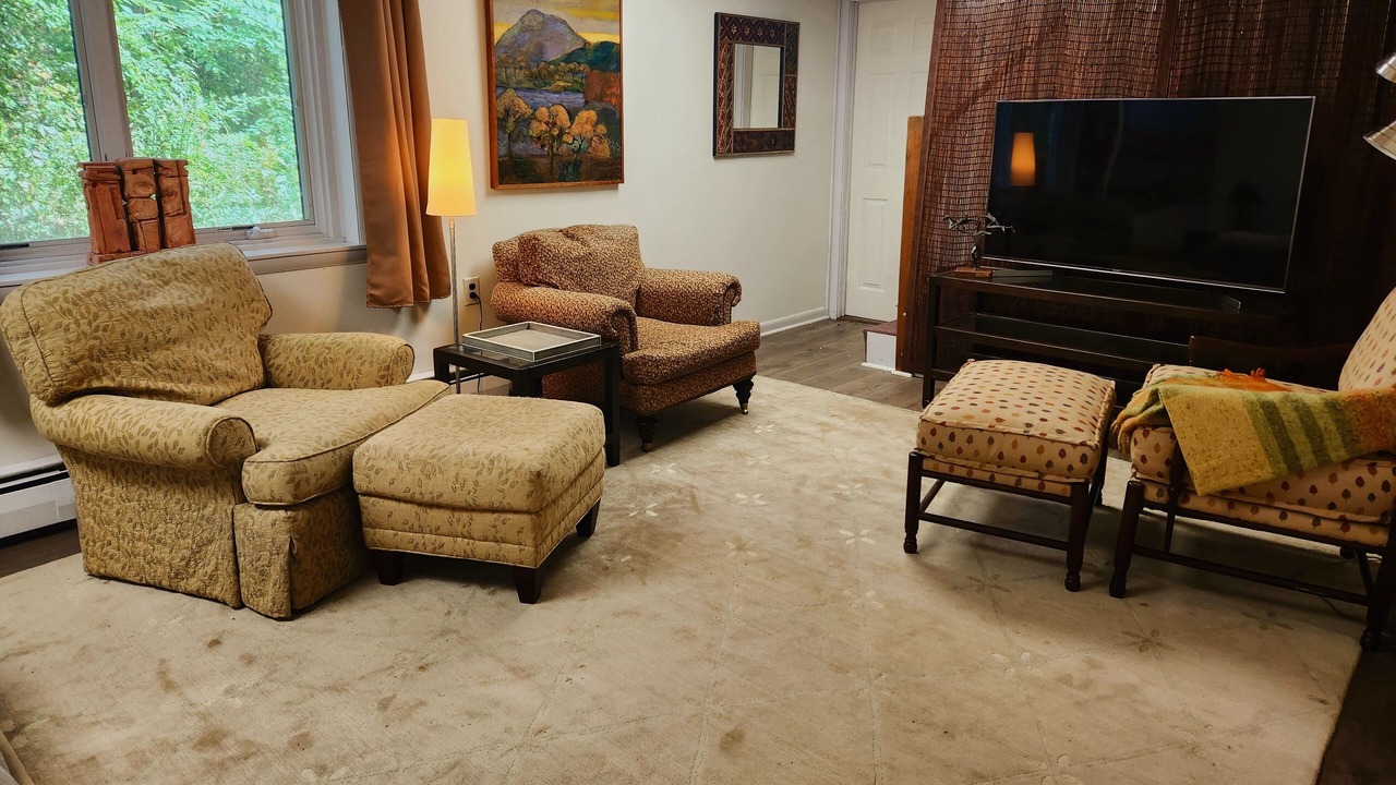 Photo of Livingroom in Lenox