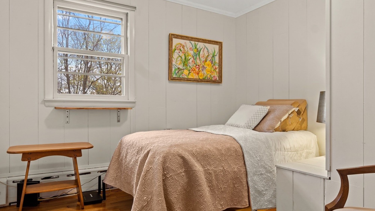 Photo of Bedroom in Lenox