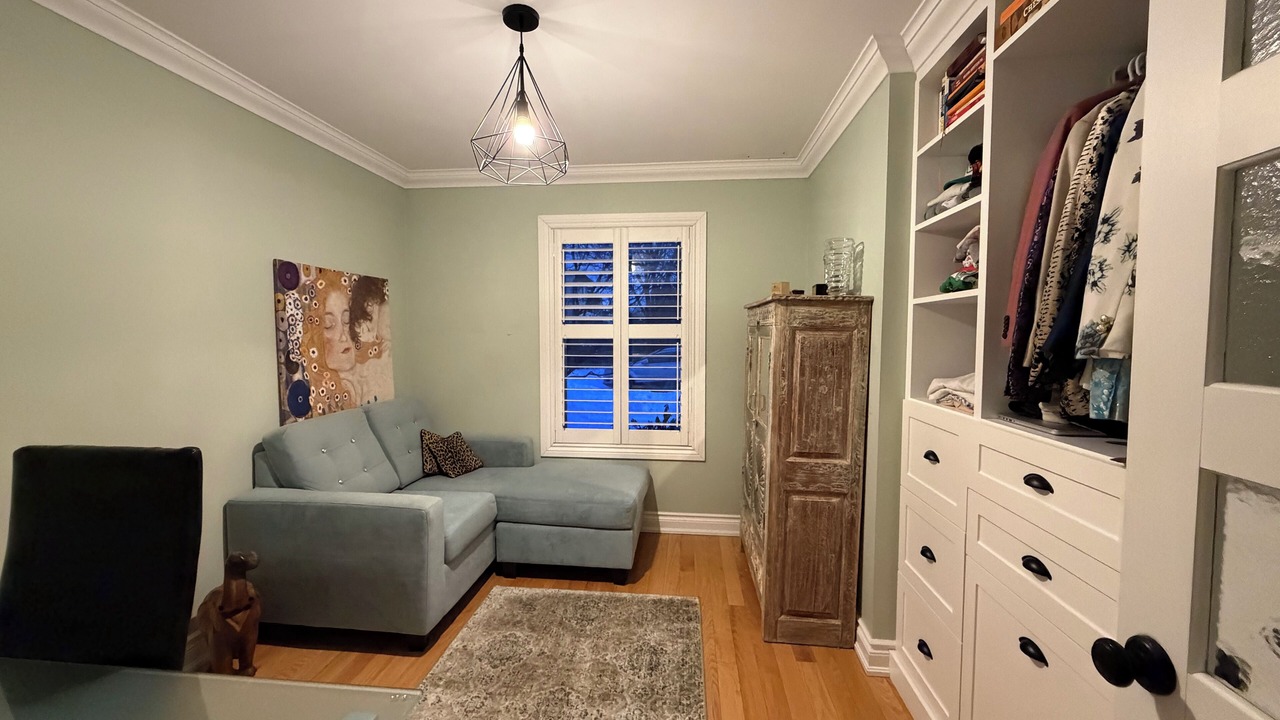 Photo of Livingroom in Ajax
