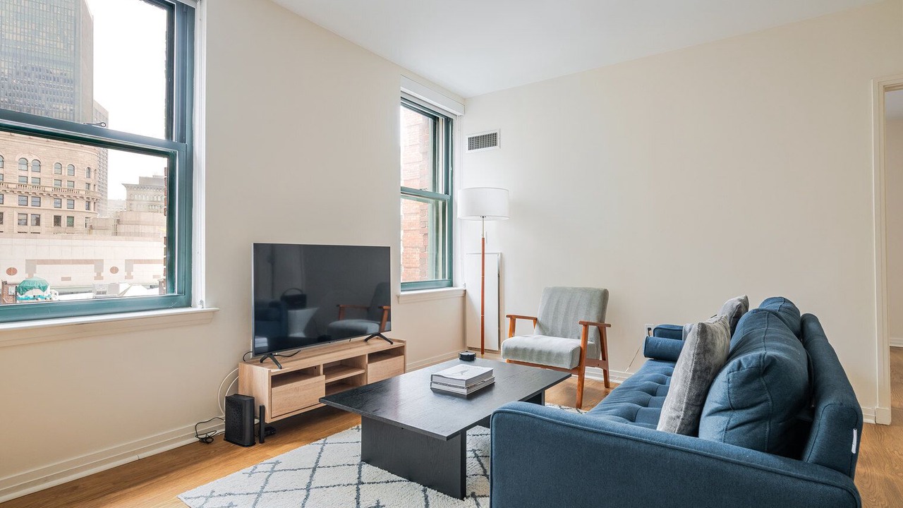 Photo of Livingroom in Downtown Boston