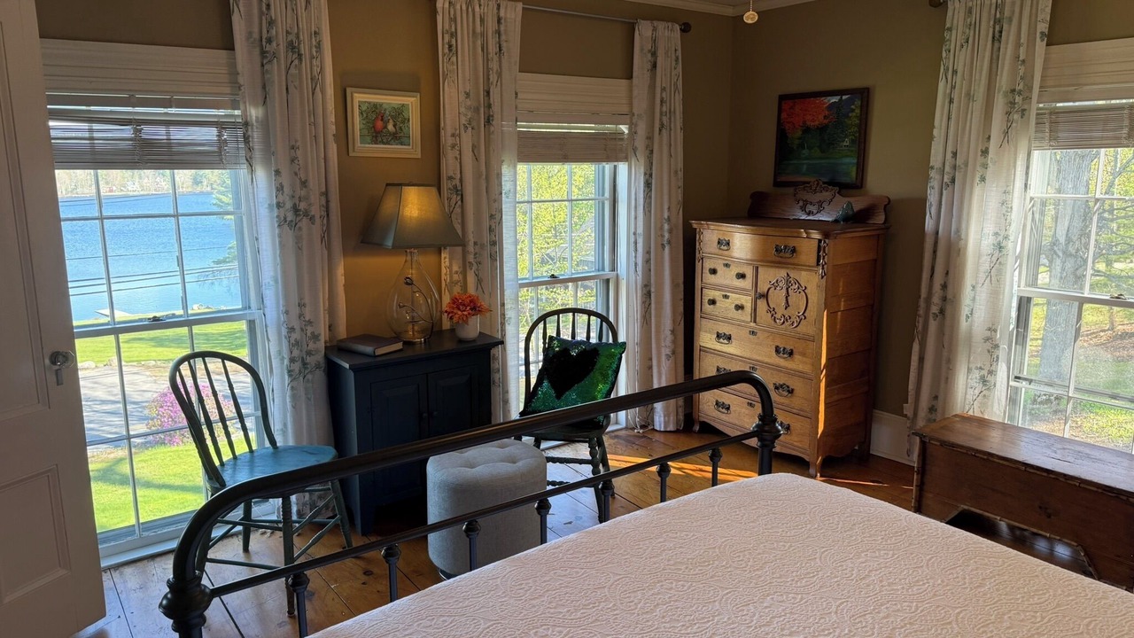 Photo of Bedroom in Wolfeboro