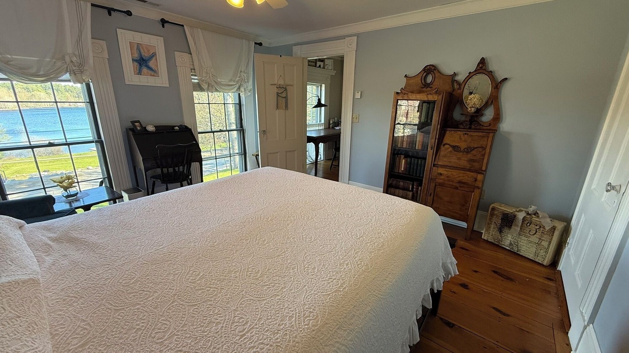 Photo of Bedroom in Wolfeboro