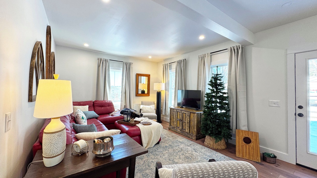 Photo of Livingroom in Ellsworth