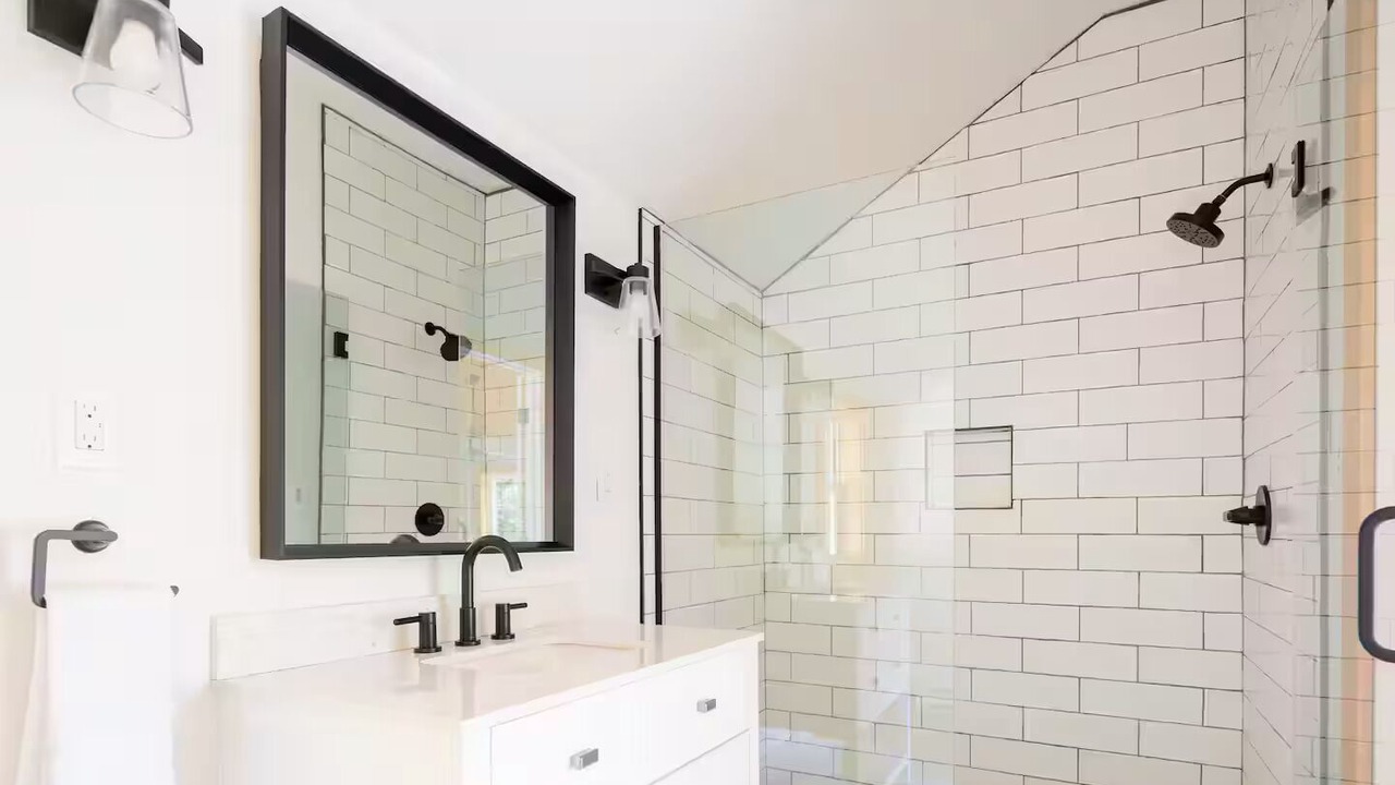 Photo of Bathroom in Jay