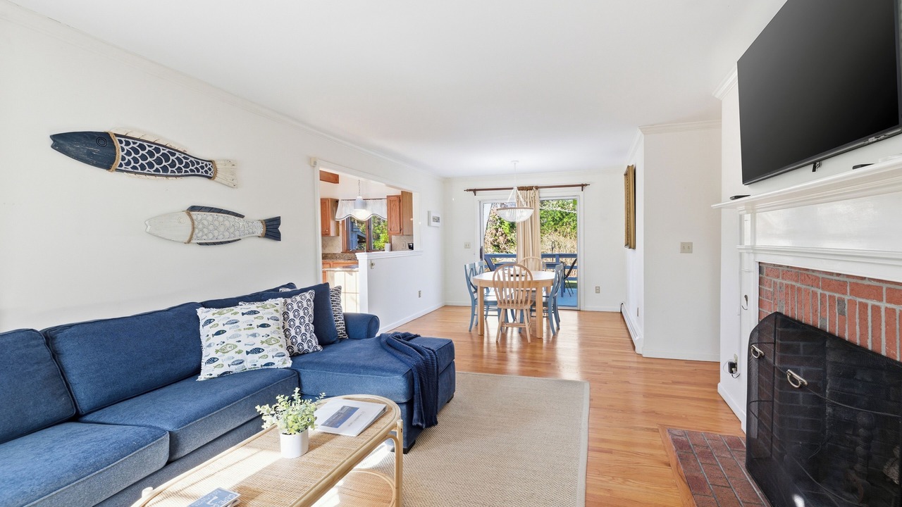 Photo of Livingroom in East Harwich