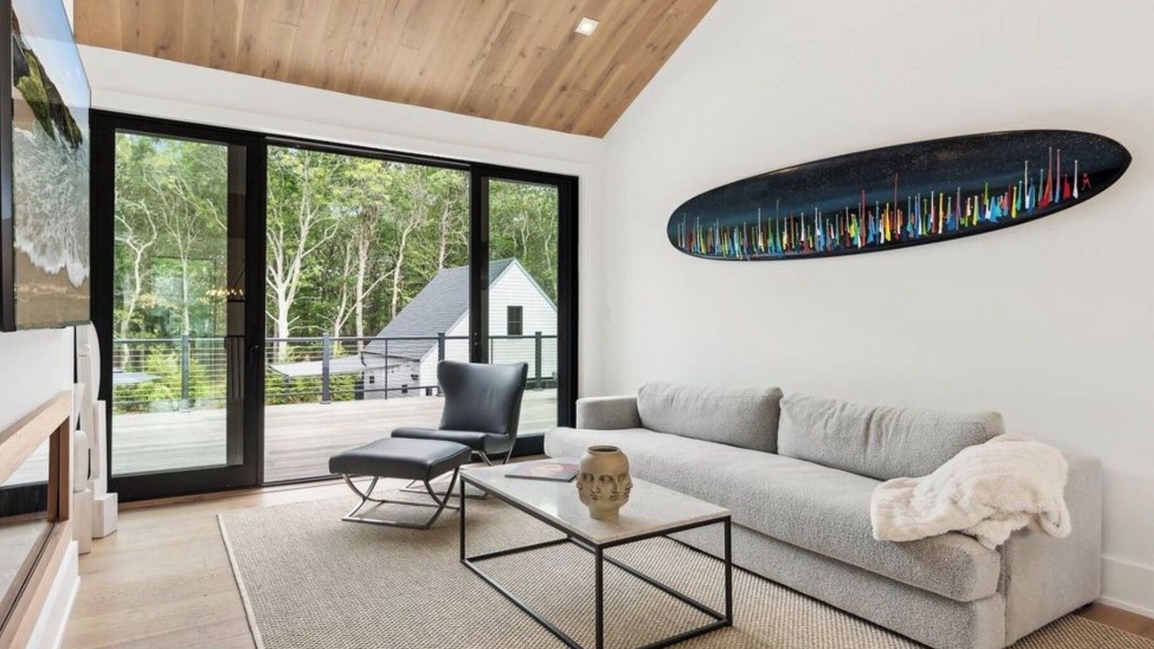 Photo of Livingroom in East Hampton North
