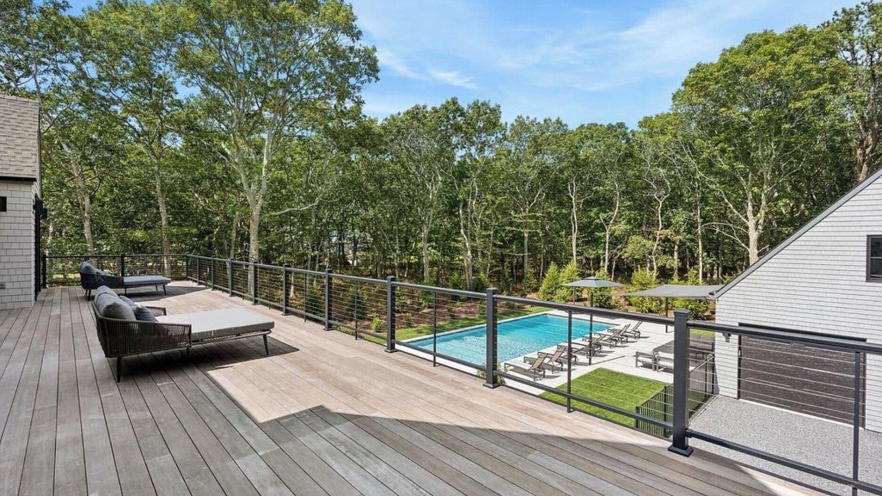 Photo of Patio Balcony in East Hampton North