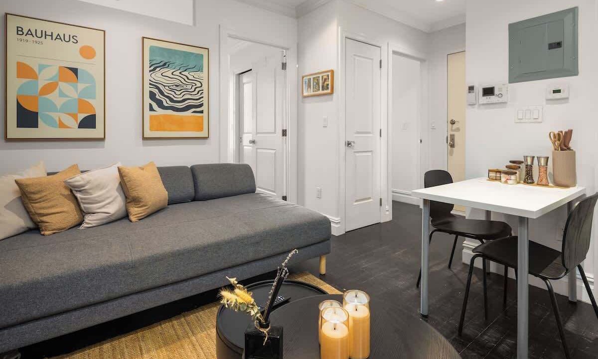 Photo of Livingroom in Midtown West