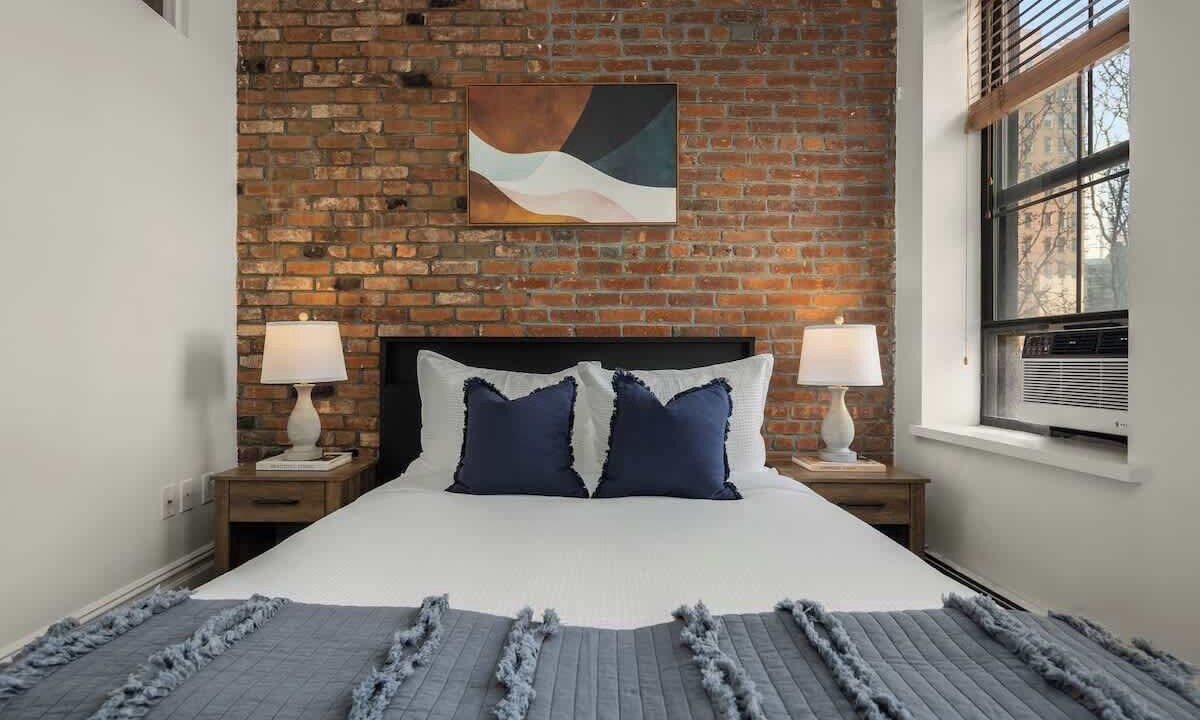 Photo of Bedroom in Midtown West