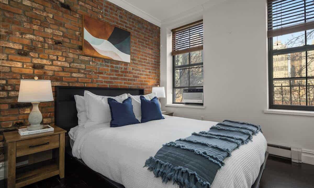 Photo of Bedroom in Midtown West
