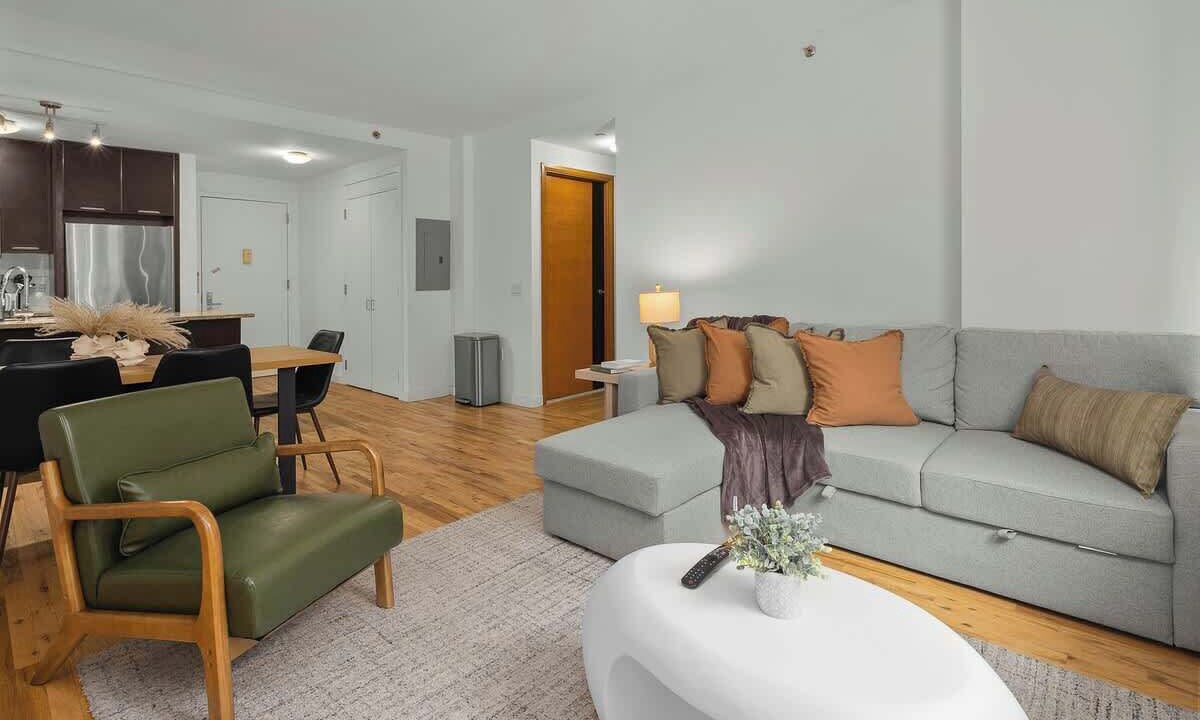 Photo of Livingroom in Midtown West