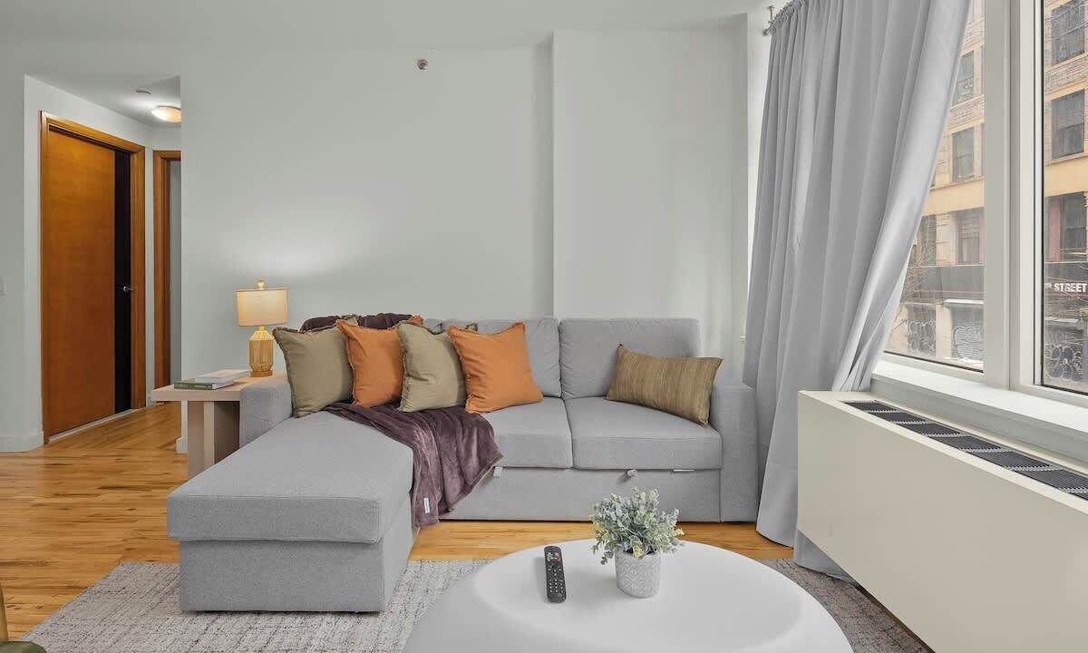 Photo of Livingroom in Midtown West