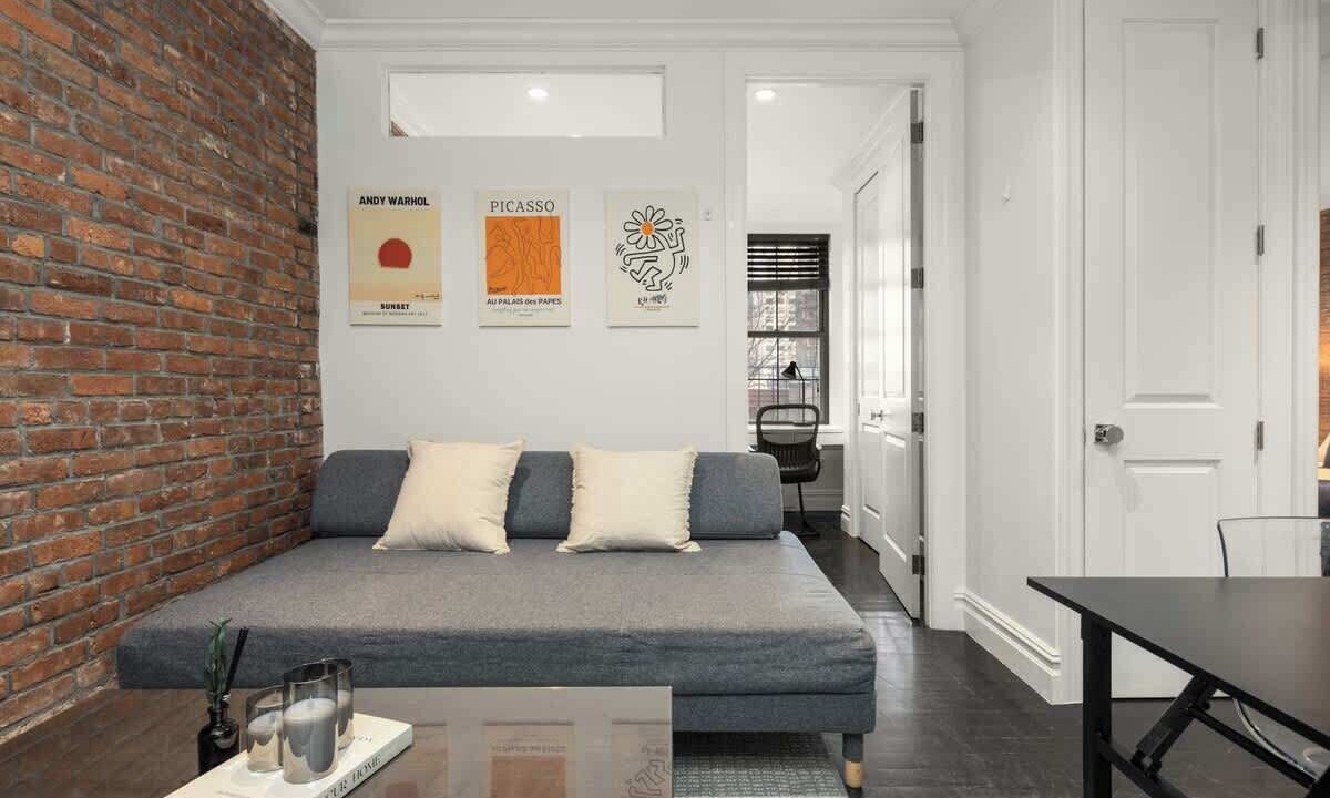 Photo of Livingroom in Midtown West