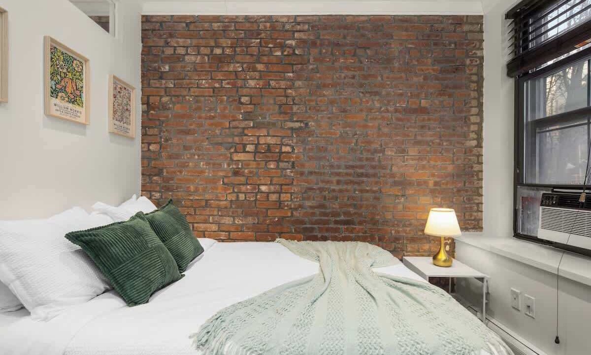 Photo of Bedroom in Midtown West