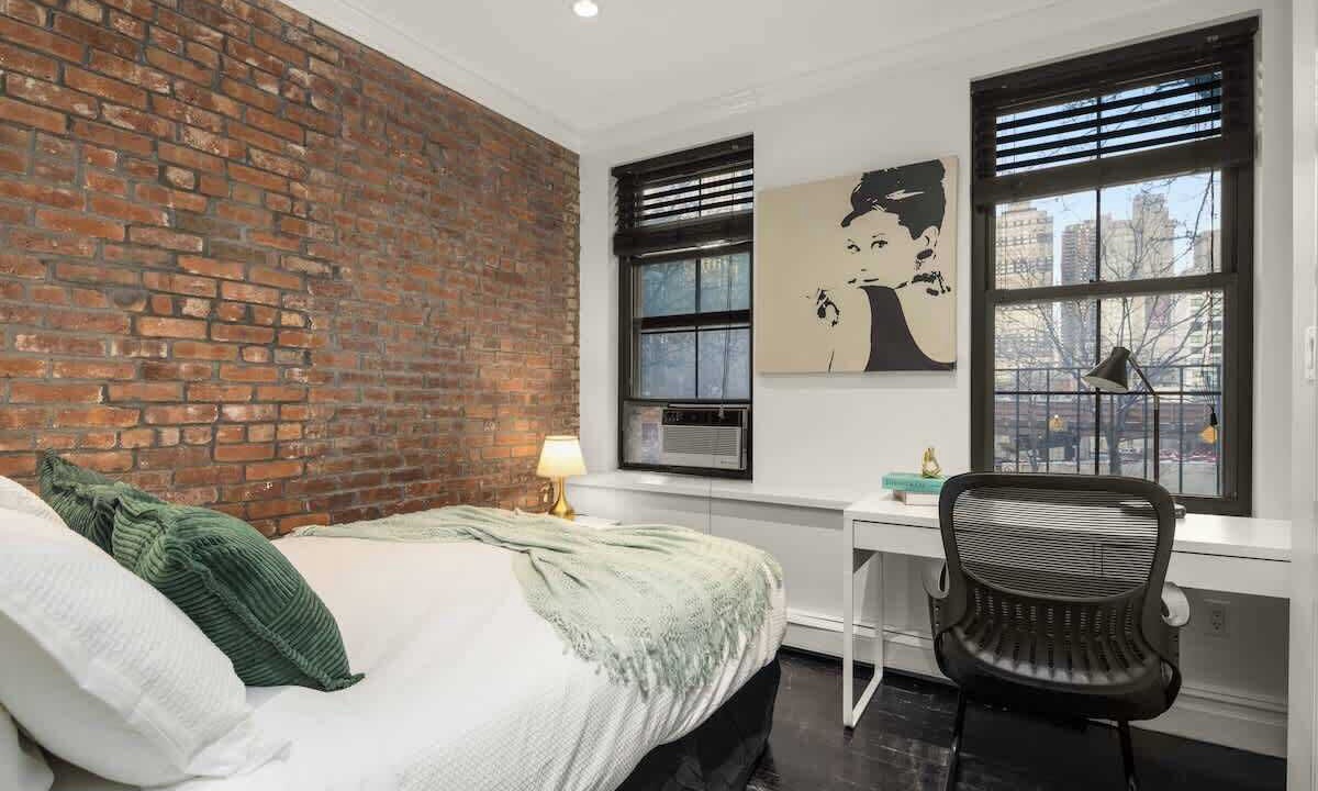Photo of Bedroom in Midtown West