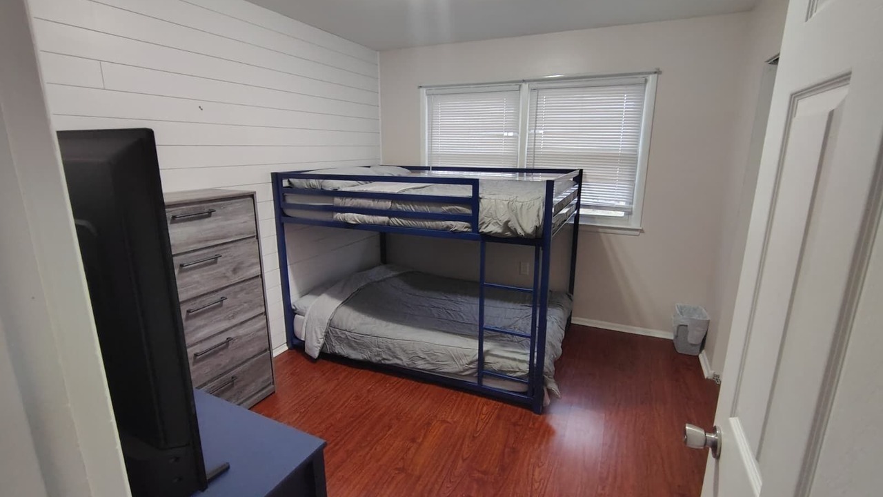 Photo of Bedroom in Mystic Island