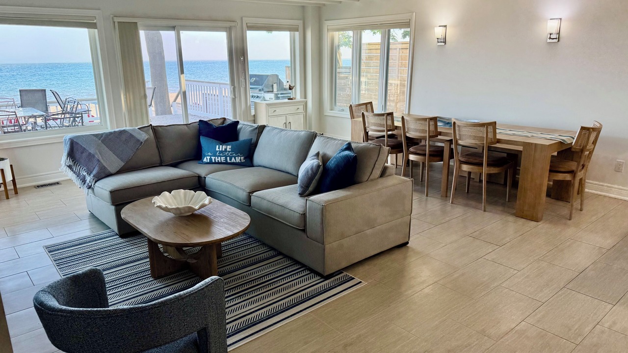 Photo of Livingroom in Crystal Beach