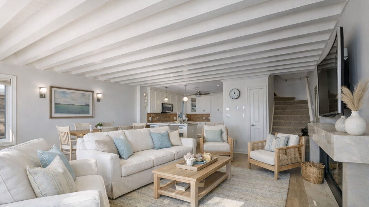 Photo of Livingroom in Crystal Beach