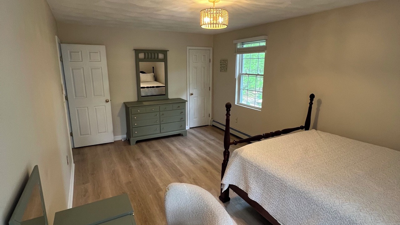 Photo of Bedroom in Wakefield-Peacedale