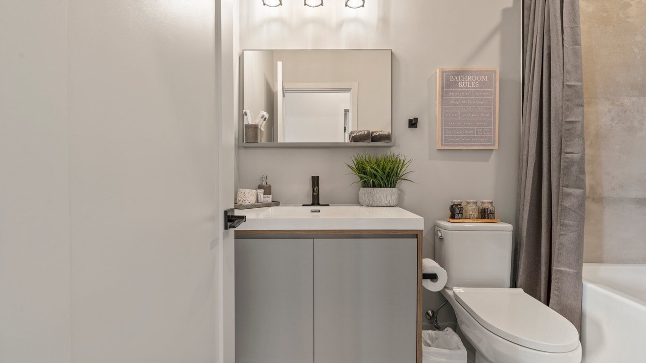 Photo of Bathroom in Mantua