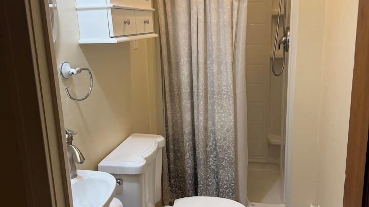 Photo of Bathroom in Palmyra