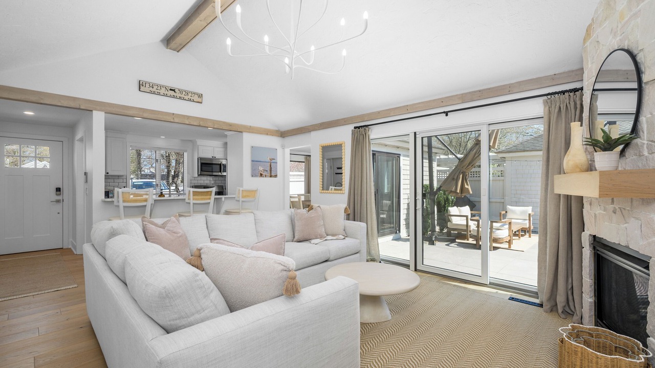 Photo of Livingroom in Mews Village