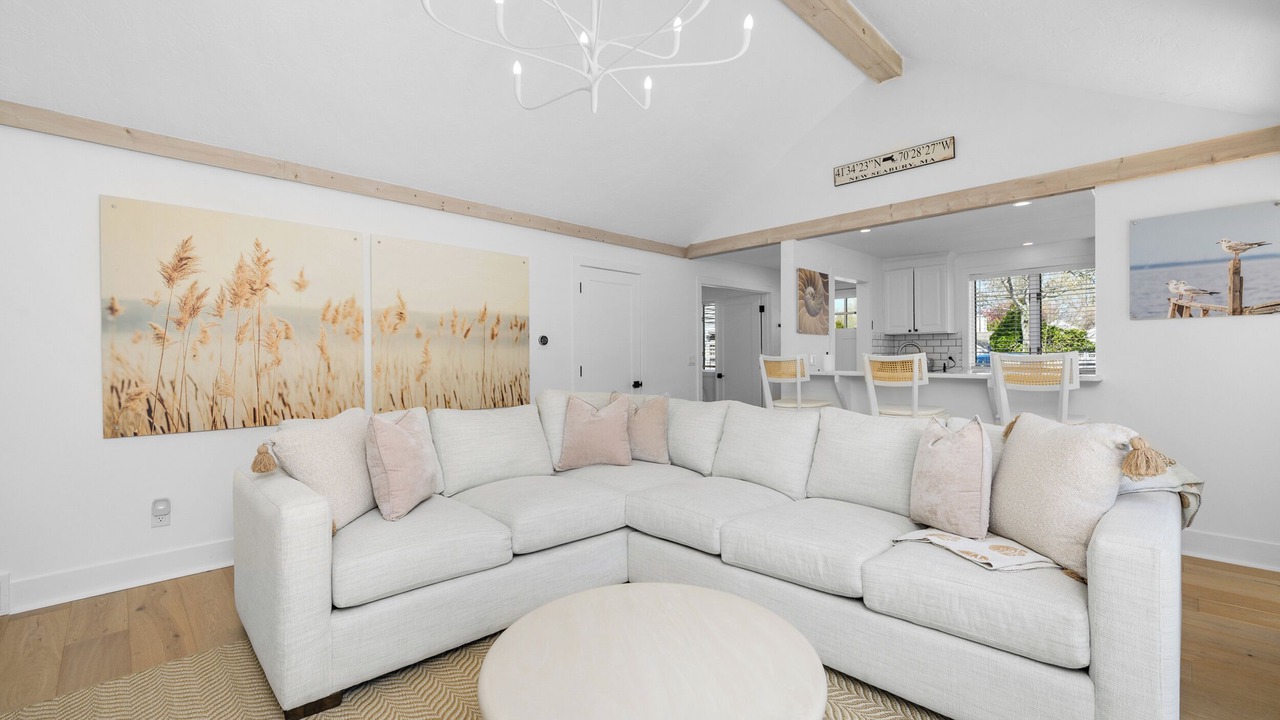 Photo of Livingroom in Mews Village